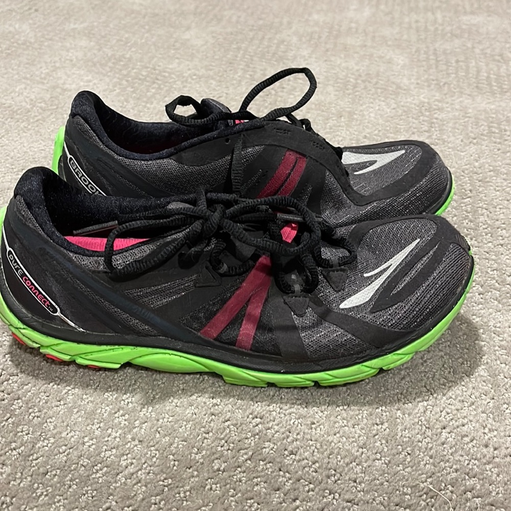 Brooks pure connect worn twice